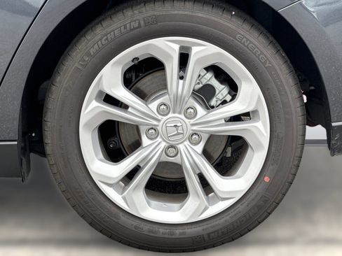 Certified 2025 Honda Accord LX image 11