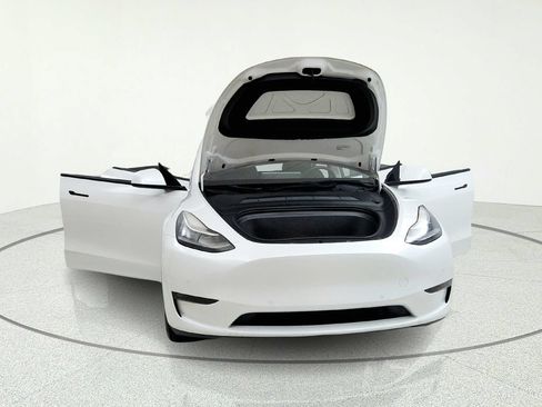 Used 2022 Tesla Model Y Long Range AWD/4WD image 9