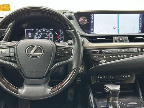 Used 2019 Lexus ES 350 Luxury w/ Premium Package image 10