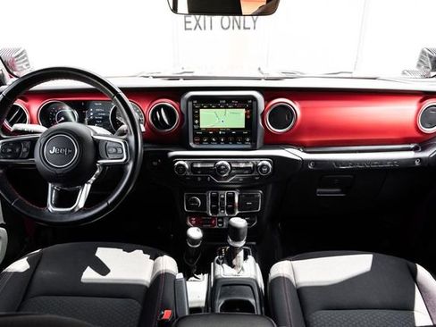 Used 2021 Jeep Wrangler Unlimited Rubicon AWD/4WD image 13