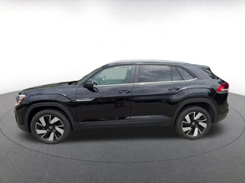 Used 2025 Volkswagen Atlas Cross Sport SE FWD image 8