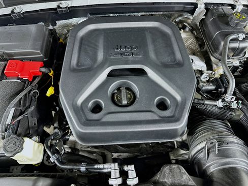 Used 2024 Jeep Wrangler Willys image 31