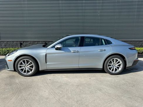 Certified 2026 Porsche Panamera w/ Premium Package RWD image 2