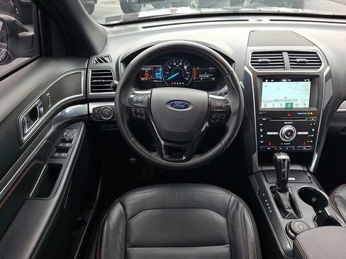 Used 2018 Ford Explorer Sport AWD/4WD image 16