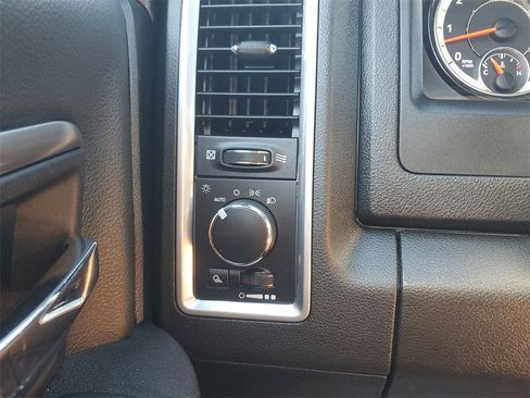 Used 2024 RAM 1500 Classic Warlock image 29