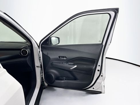 Used 2024 Nissan Kicks SV image 30