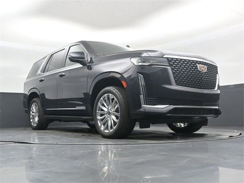 Used 2022 Cadillac Escalade Premium Luxury image 47