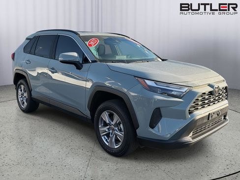 Certified 2023 Toyota RAV4 XLE w/ Convenience Package FWD image 8