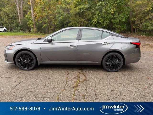 Used 2023 Nissan Altima 2.5 SL AWD/4WD image 12