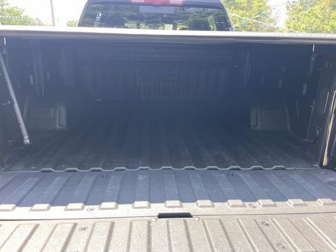 Used 2025 GMC Sierra 1500 AT4 w/ AT4 Premium Package AWD/4WD image 8