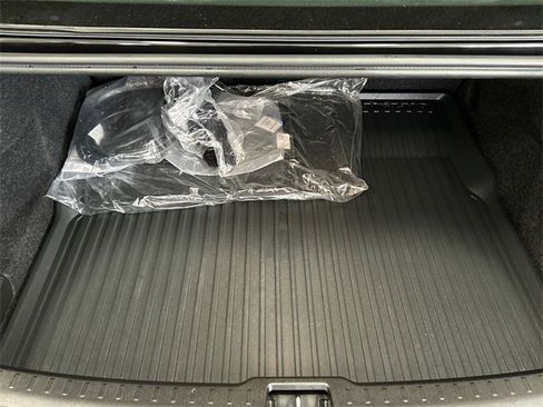 Certified 2024 Volvo S60 T8 Plus image 25