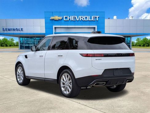 Used 2025 Land Rover Range Rover Sport SE image 3