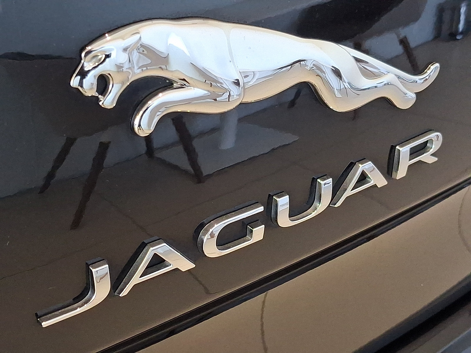 Used 2017 Jaguar XJ R-Sport AWD/4WD image 27