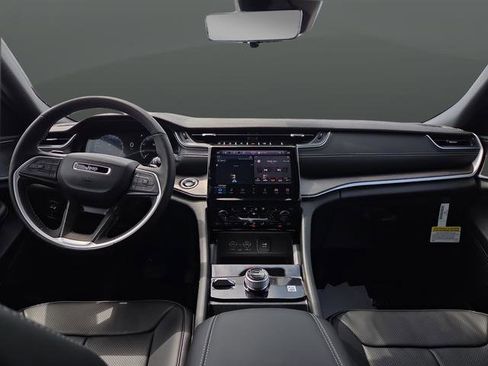 New 2025 Jeep Grand Cherokee L Limited w/ Luxury Tech Group II image 5