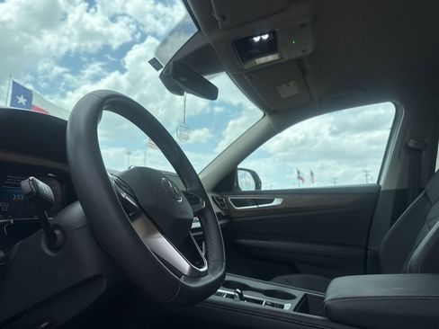 Used 2024 Volkswagen Atlas SE FWD image 39