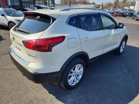 Certified 2017 Nissan Rogue Sport SV w/ SV All-Weather Package image 8