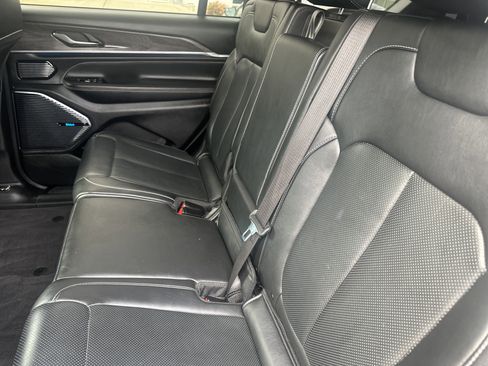 Used 2022 Jeep Grand Cherokee L Overland image 20