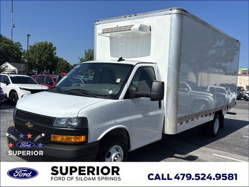 Used 2024 Chevrolet Express 3500 w/ Power Convenience Package RWD image 8