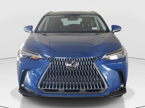 Used 2025 Lexus NX 250 NX 250 image 4