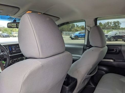 Used 2017 Toyota Tacoma SR5 w/ Tow Package image 19