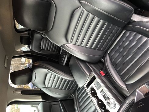 Used 2023 Ford Edge SEL image 25