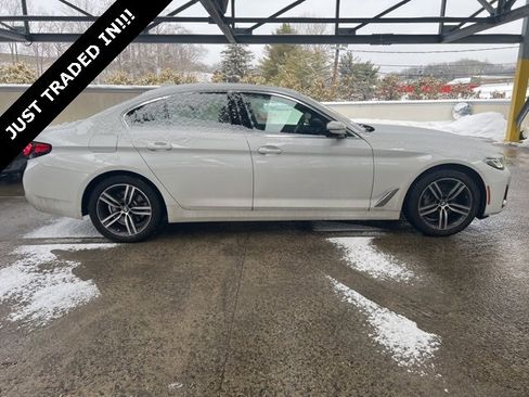 Used 2023 BMW 530i xDrive w/ Premium Package image 4