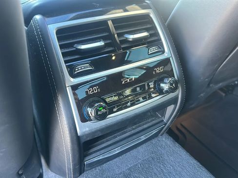 Used 2018 BMW 750i xDrive image 15