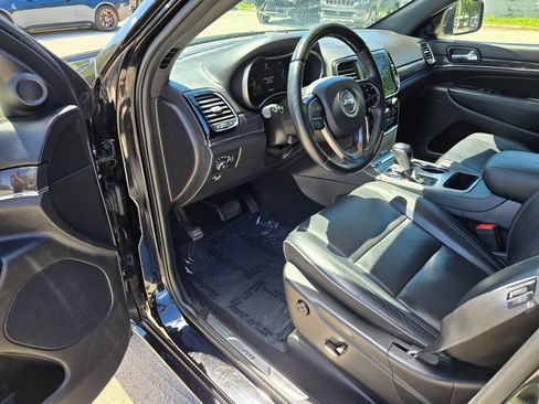 Used 2021 Jeep Grand Cherokee Overland RWD image 15