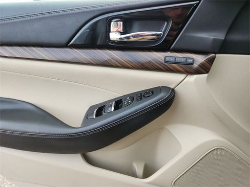 Used 2016 Nissan Maxima Platinum image 10