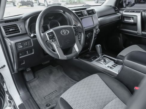 Used 2018 Toyota 4Runner SR5 RWD image 15