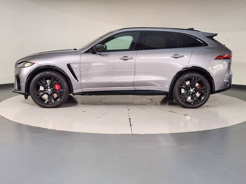 Used 2024 Jaguar F-PACE SVR image 5