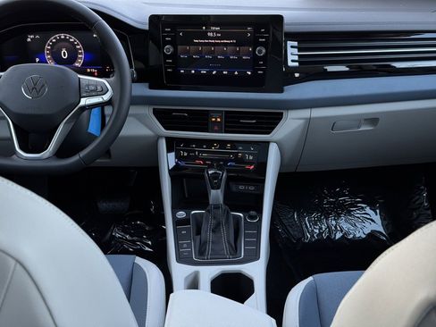 New 2025 Volkswagen Jetta SE image 25