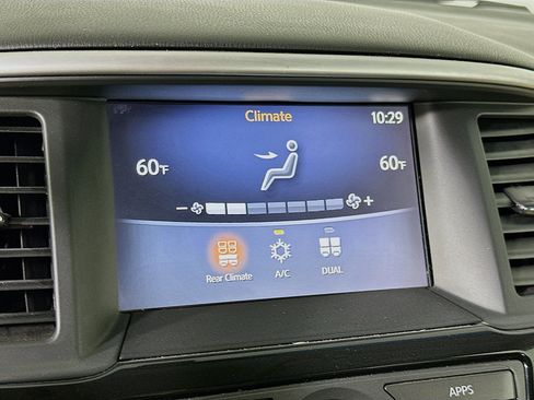 Used 2017 Nissan Pathfinder SV FWD image 23