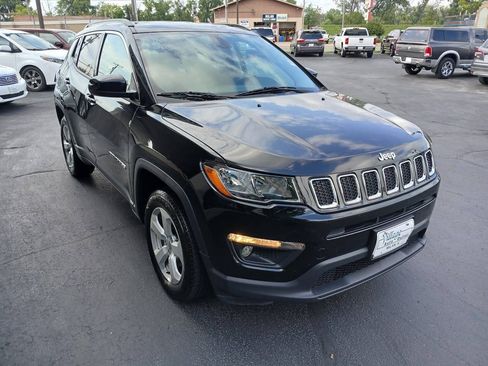 Used 2018 Jeep Compass Latitude w/ Popular Equipment Group AWD/4WD image 13