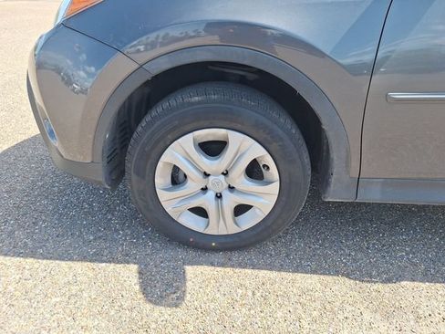 Used 2015 Toyota RAV4 LE FWD image 15