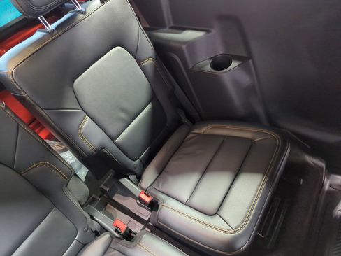 Used 2023 Ford Bronco Badlands image 13