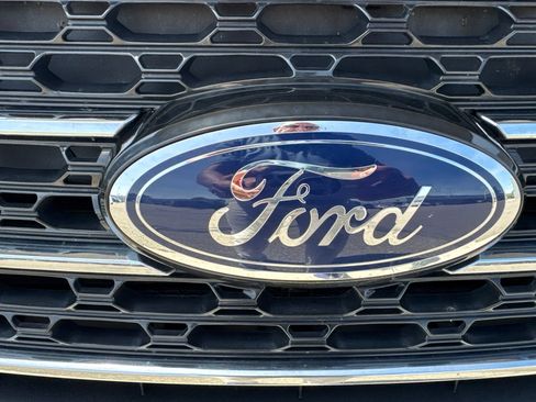 Certified 2020 Ford Explorer XLT w/ Equipment Group 202A AWD/4WD image 13