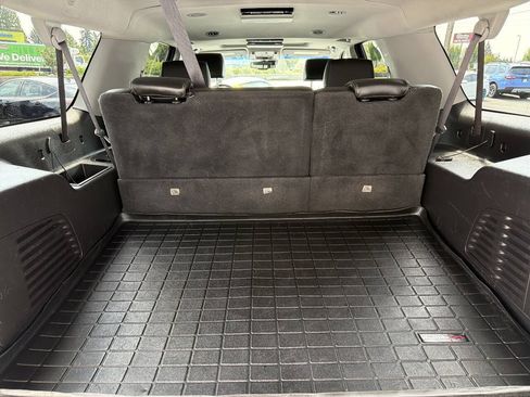 Used 2015 GMC Yukon XL Denali w/ Touring Package AWD/4WD image 7