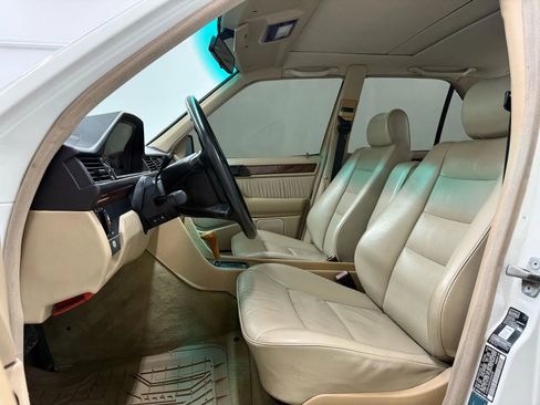 Used 1990 Mercedes-Benz 300 E 3.0 image 15