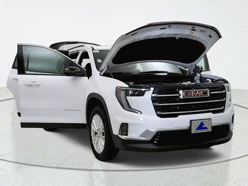 Used 2024 GMC Acadia Elevation AWD/4WD image 9