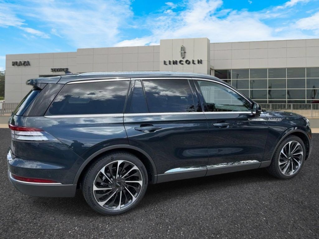 Used 2022 Lincoln Aviator Reserve w/ Equipment Group 201A RWD image 3