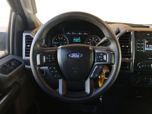 Used 2017 Ford F150 XLT image 12