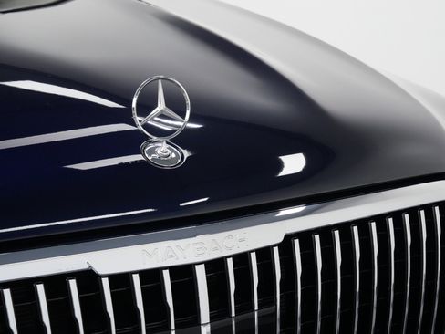 Used 2024 Mercedes-Benz Maybach GLS 600 4MATIC image 59