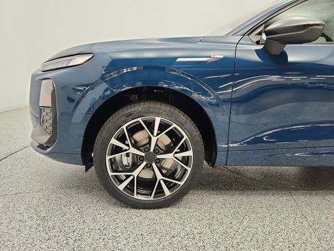 New 2026 Audi Q3 quattro 2.0T AWD/4WD image 15