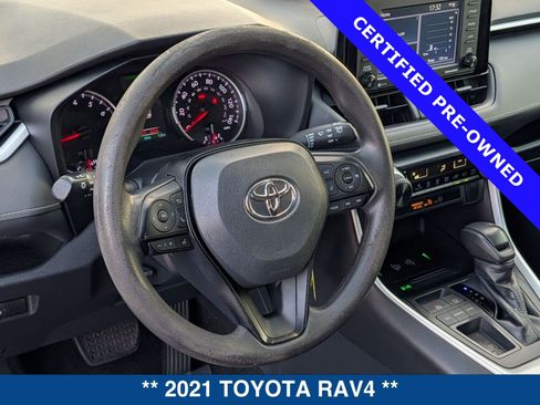 Used 2021 Toyota RAV4 LE image 20