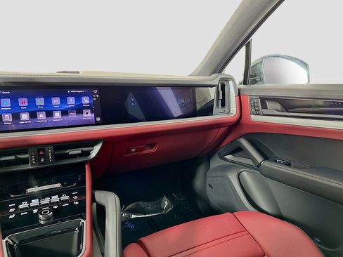 New 2026 Porsche Cayenne Coupe image 26