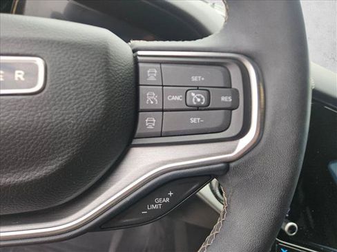 Used 2023 Jeep Wagoneer Series II RWD image 20