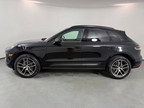 Certified 2026 Porsche Macan AWD/4WD image 2