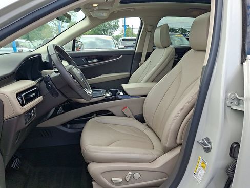 Used 2022 Lincoln Nautilus Reserve w/ Luxury Package AWD/4WD image 14