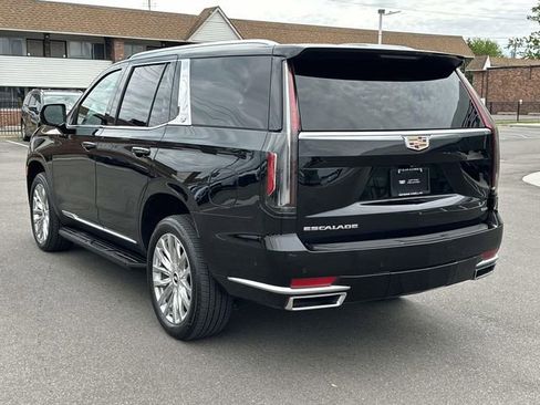 Certified 2024 Cadillac Escalade Premium Luxury w/ LPO, Floor Liner Package AWD/4WD image 7